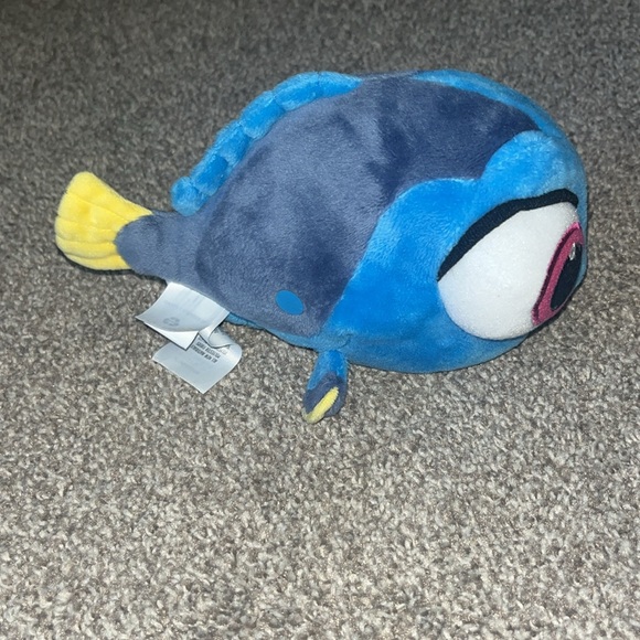 Disney Store Finding Nemo Baby Dory Plush Stuffed Animal - Picture 4 of 7